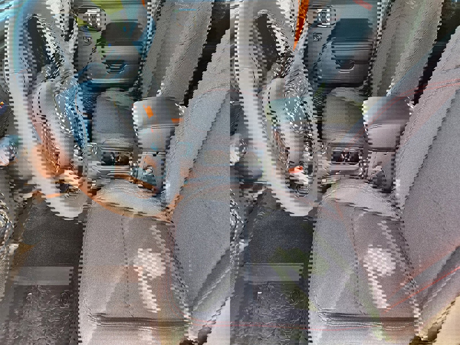 New 2025 Jeep Gladiator Rubicon w/ Convenience Group image 14