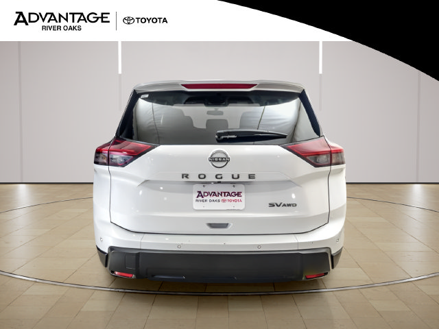Used 2024 Nissan Rogue SV AWD/4WD image 6