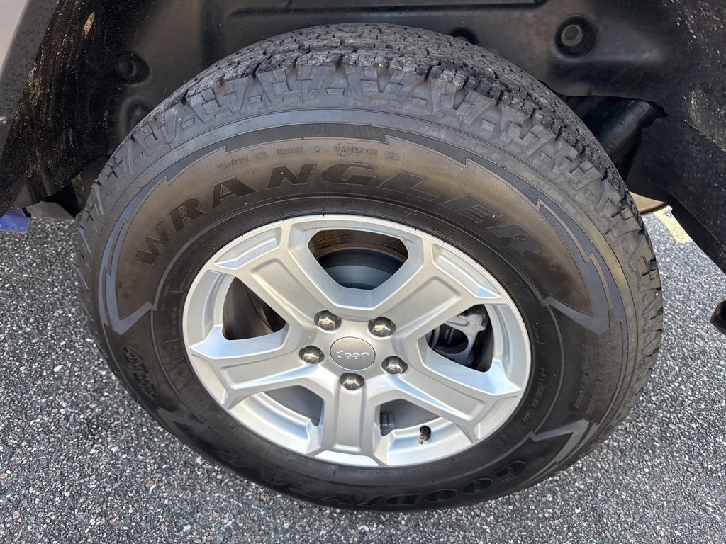 Used 2019 Jeep Wrangler Unlimited Sport S image 25