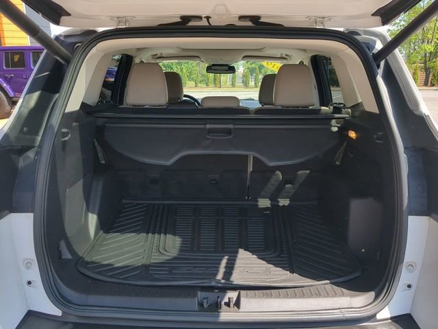Used 2019 Ford Escape Titanium AWD/4WD image 11