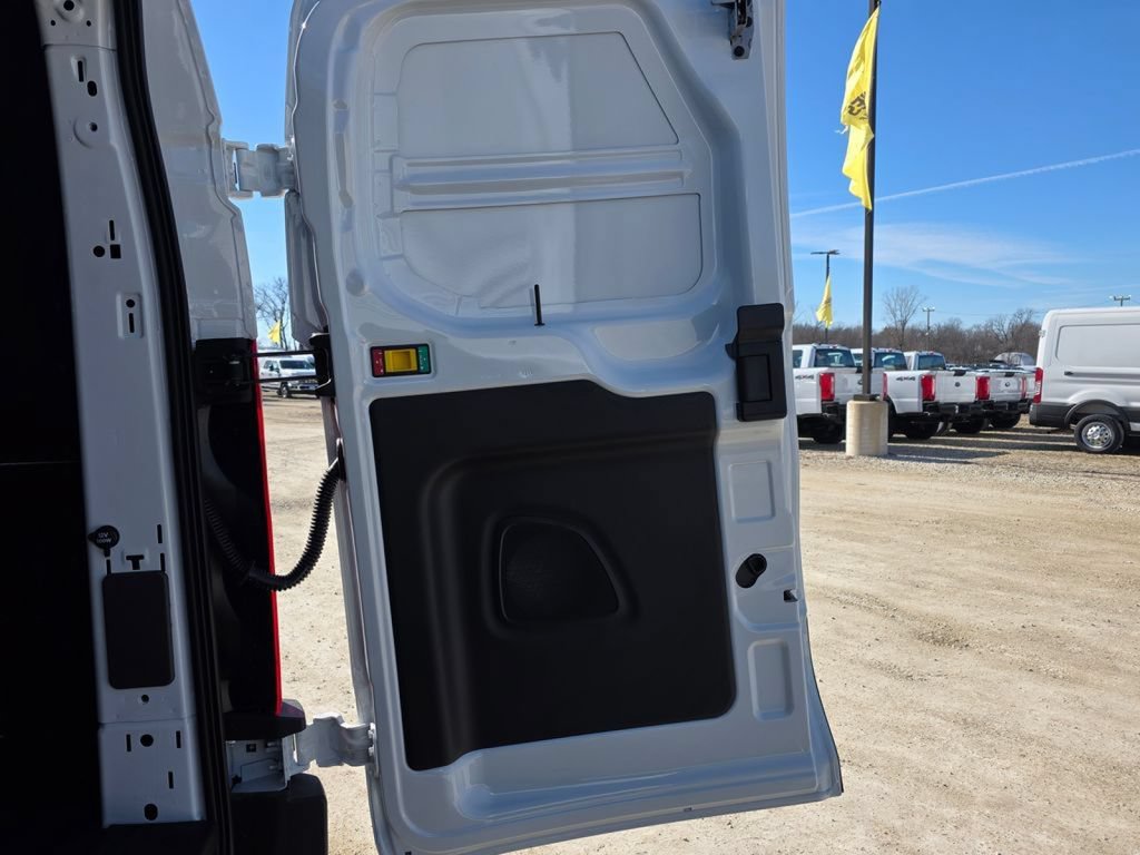 New 2026 Ford Transit 250 148 Medium Roof w/ Load Area Protection Package RWD image 22