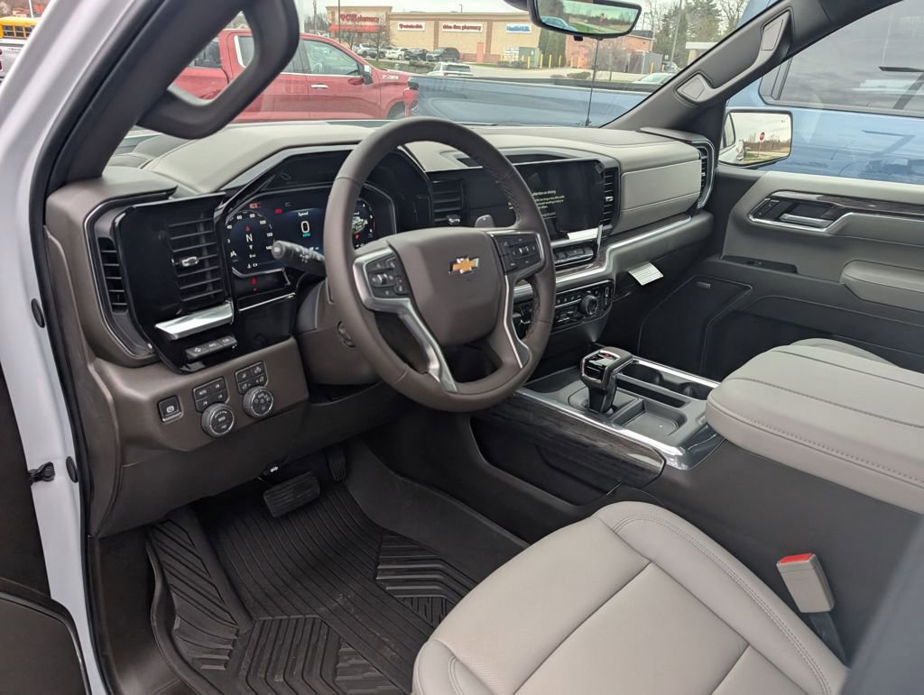 New 2026 Chevrolet Silverado 1500 LTZ w/ LTZ Premium Package image 11