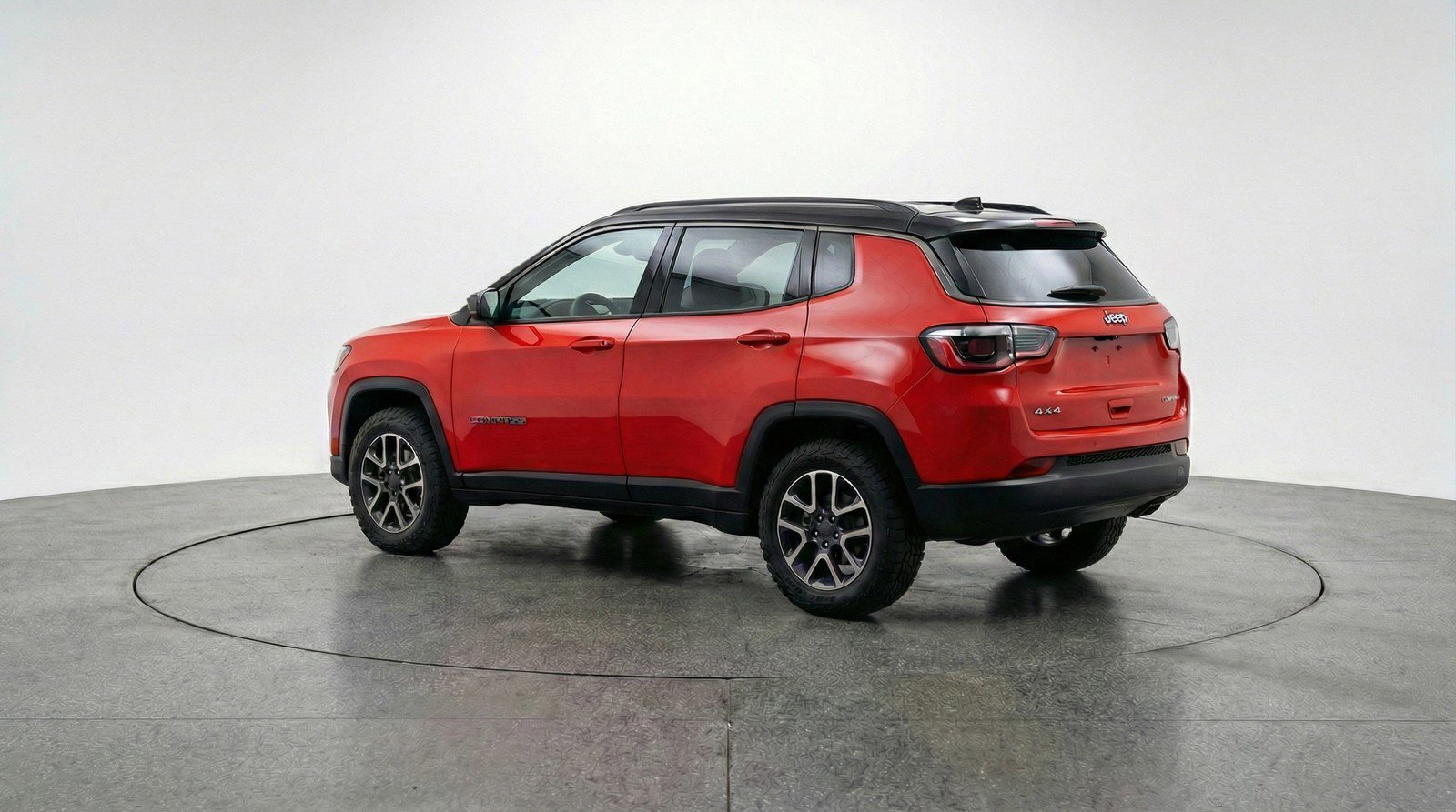 Used 2025 Jeep Compass Trailhawk image 6