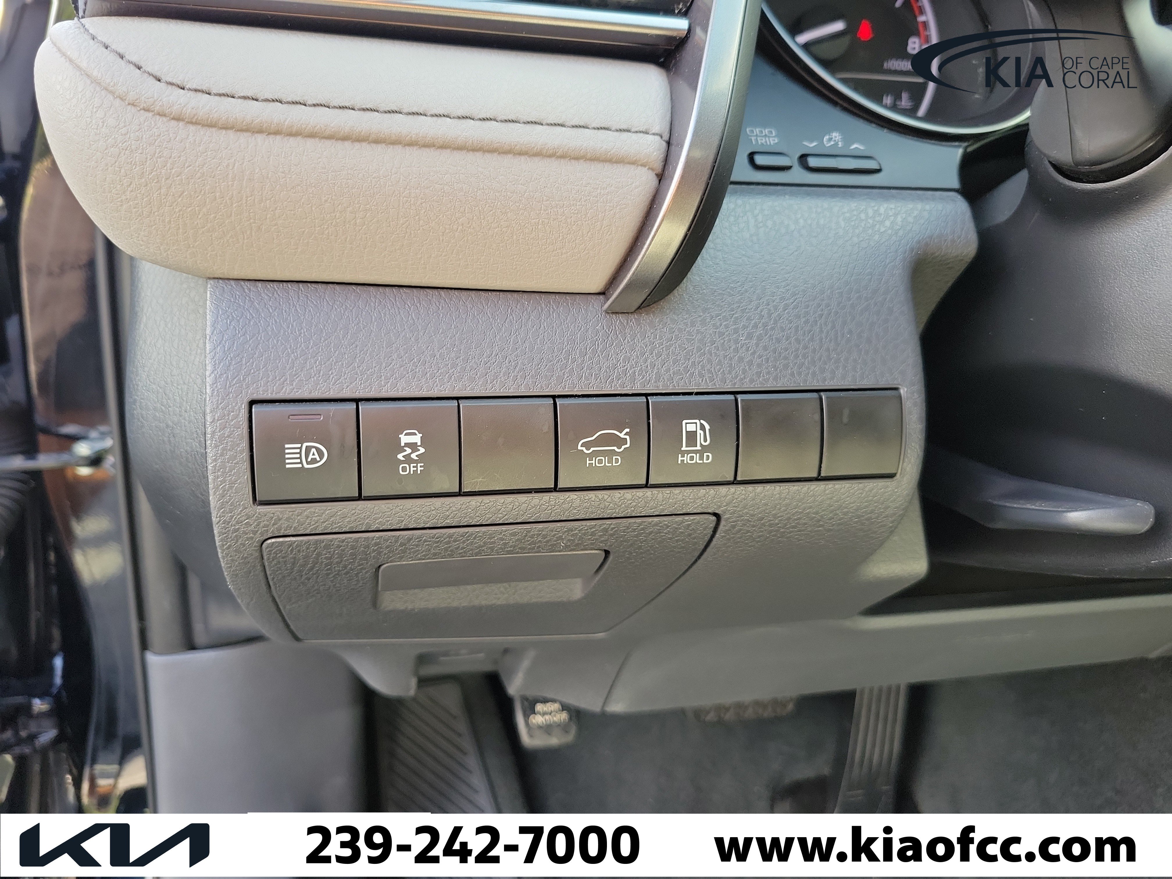 Used 2023 Toyota Camry SE FWD image 23