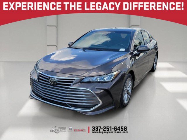 Used 2019 Toyota Avalon XLE w/ Moonroof Package