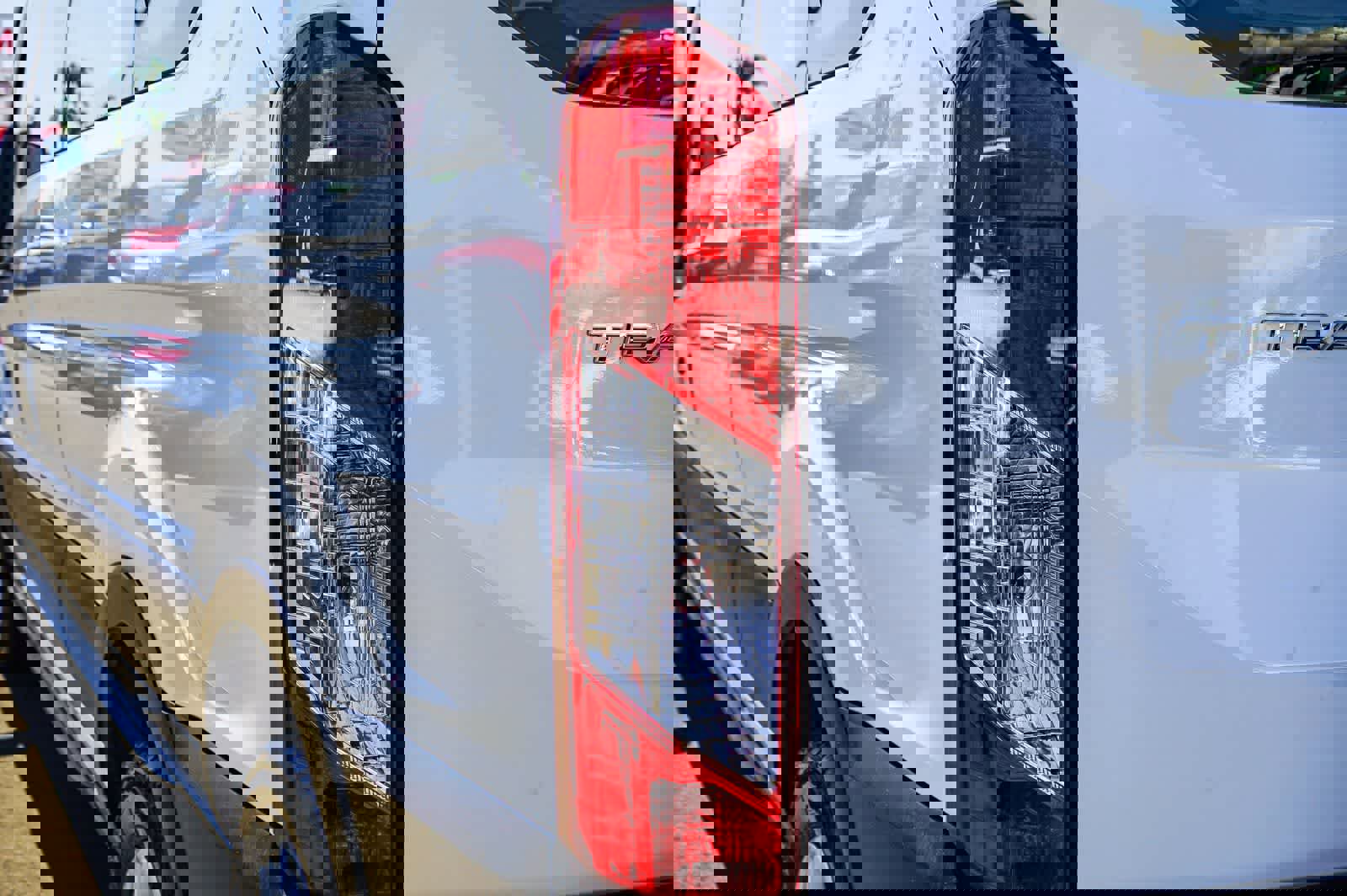 Used 2023 Ford Transit 350 XLT image 7