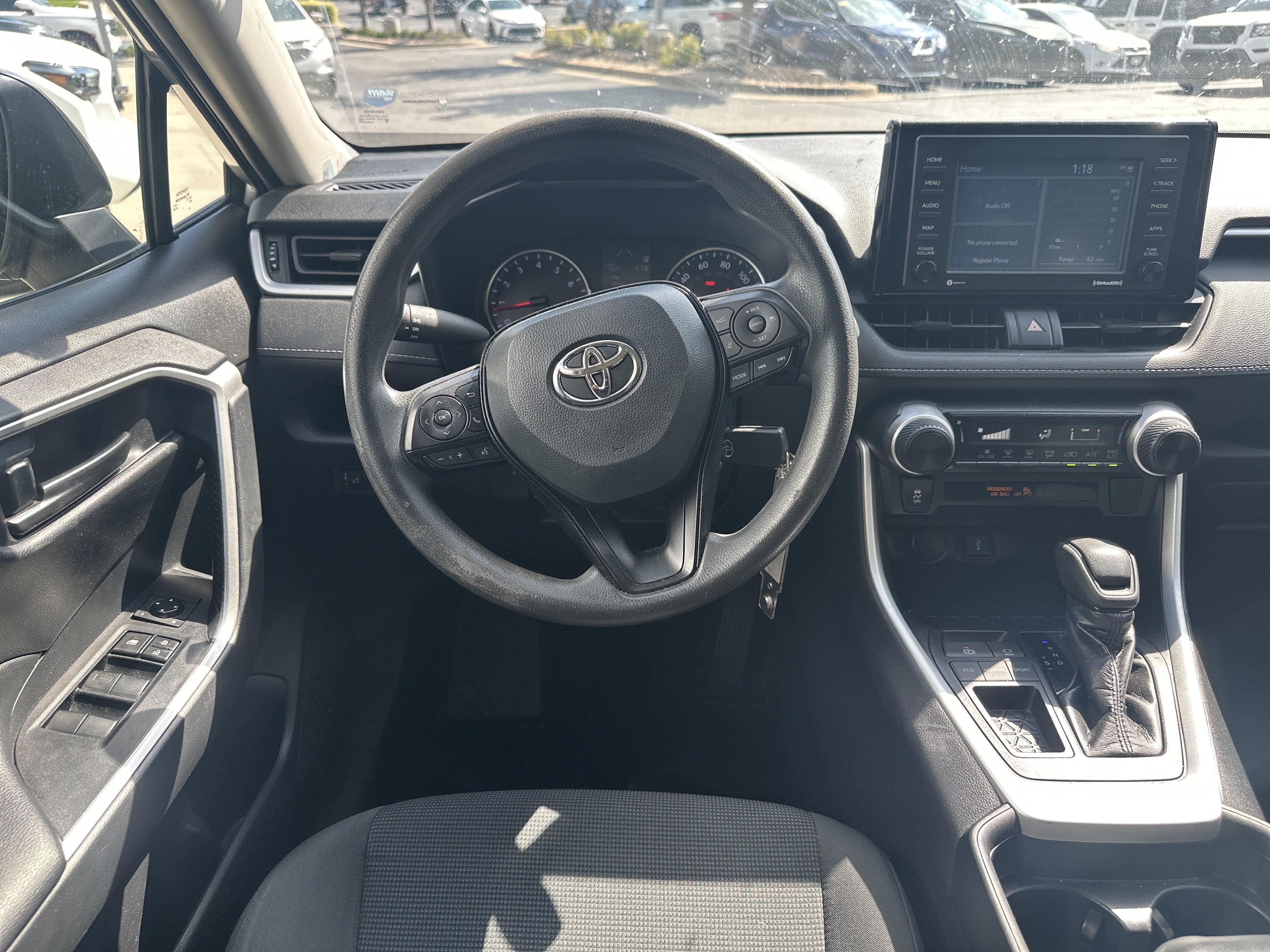 Used 2020 Toyota RAV4 LE FWD image 16