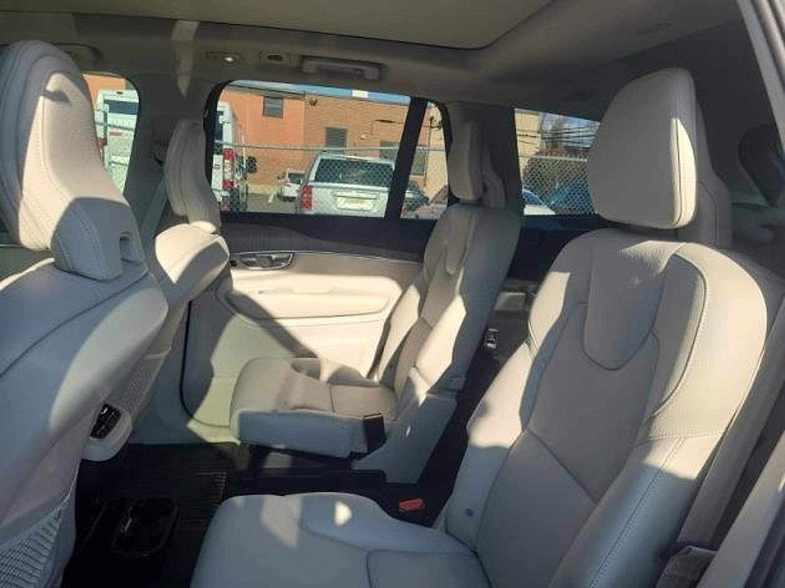 Certified 2023 Volvo XC90 B6 Plus w/ Protection Package Premier image 16