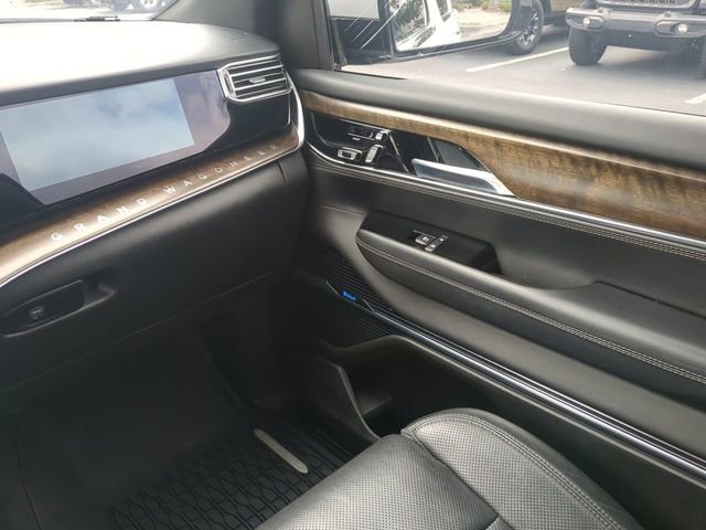 Used 2022 Jeep Grand Wagoneer Series I AWD/4WD image 20