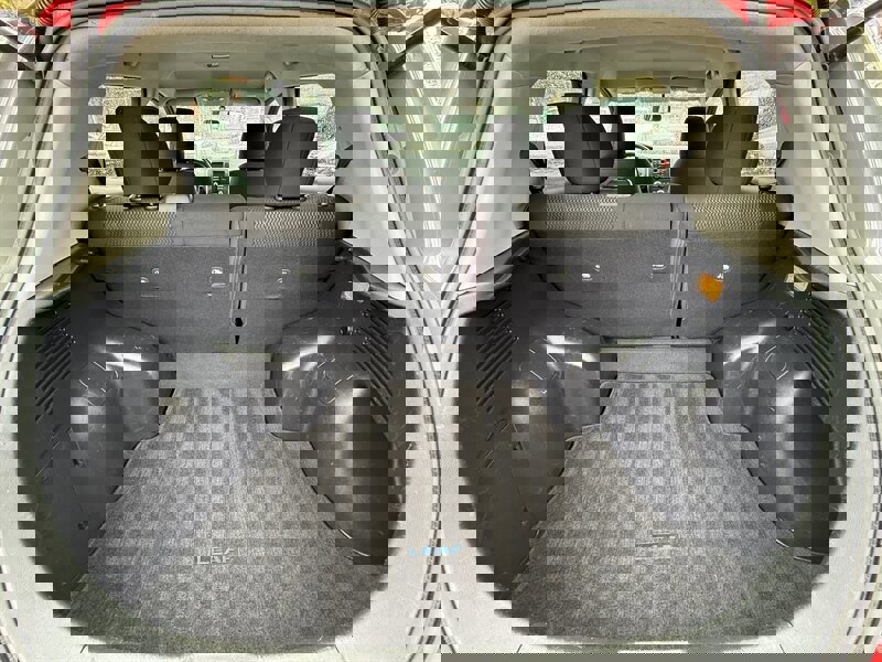 Used 2015 Nissan Leaf S w/ Charge Package FWD image 11