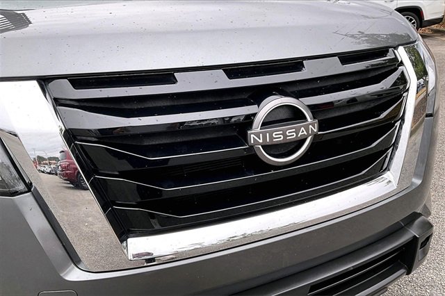 Used 2022 Nissan Pathfinder SV image 34