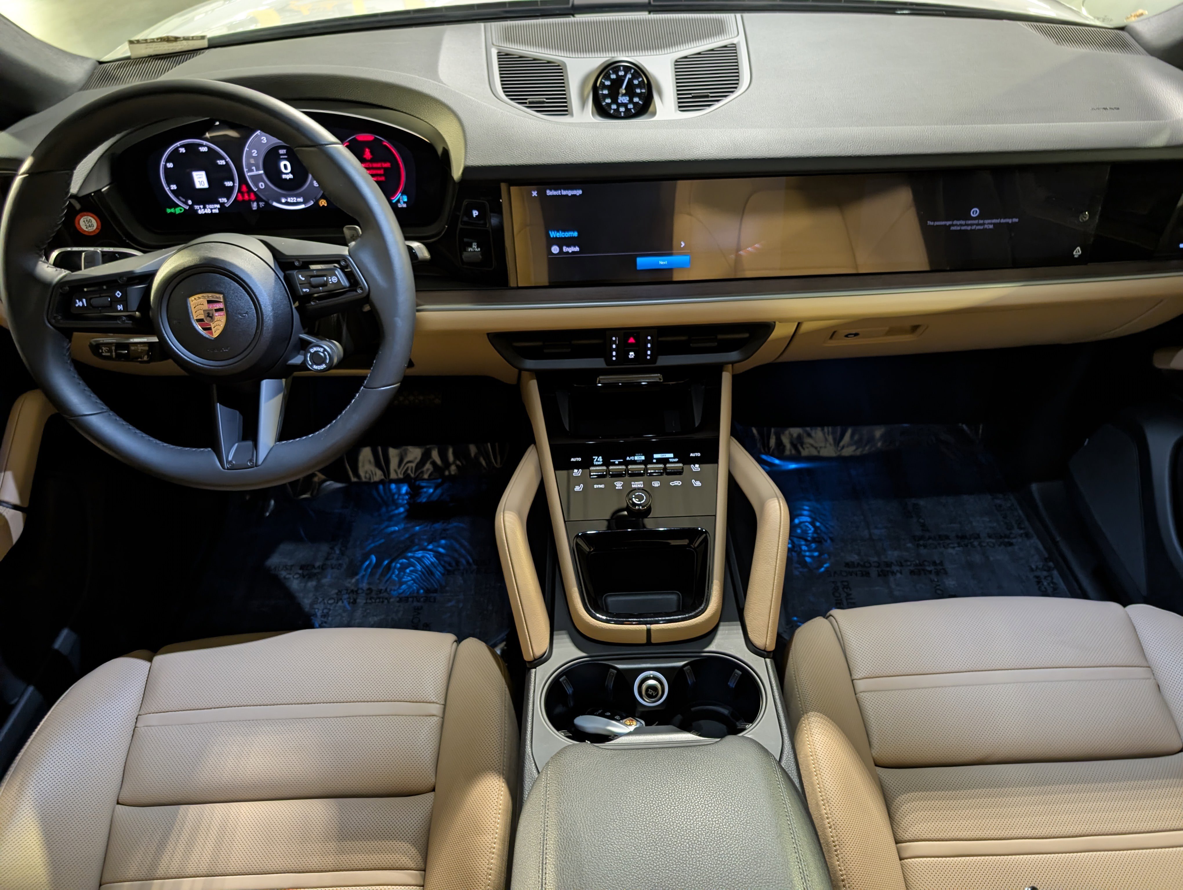 Certified 2025 Porsche Cayenne Coupe image 7