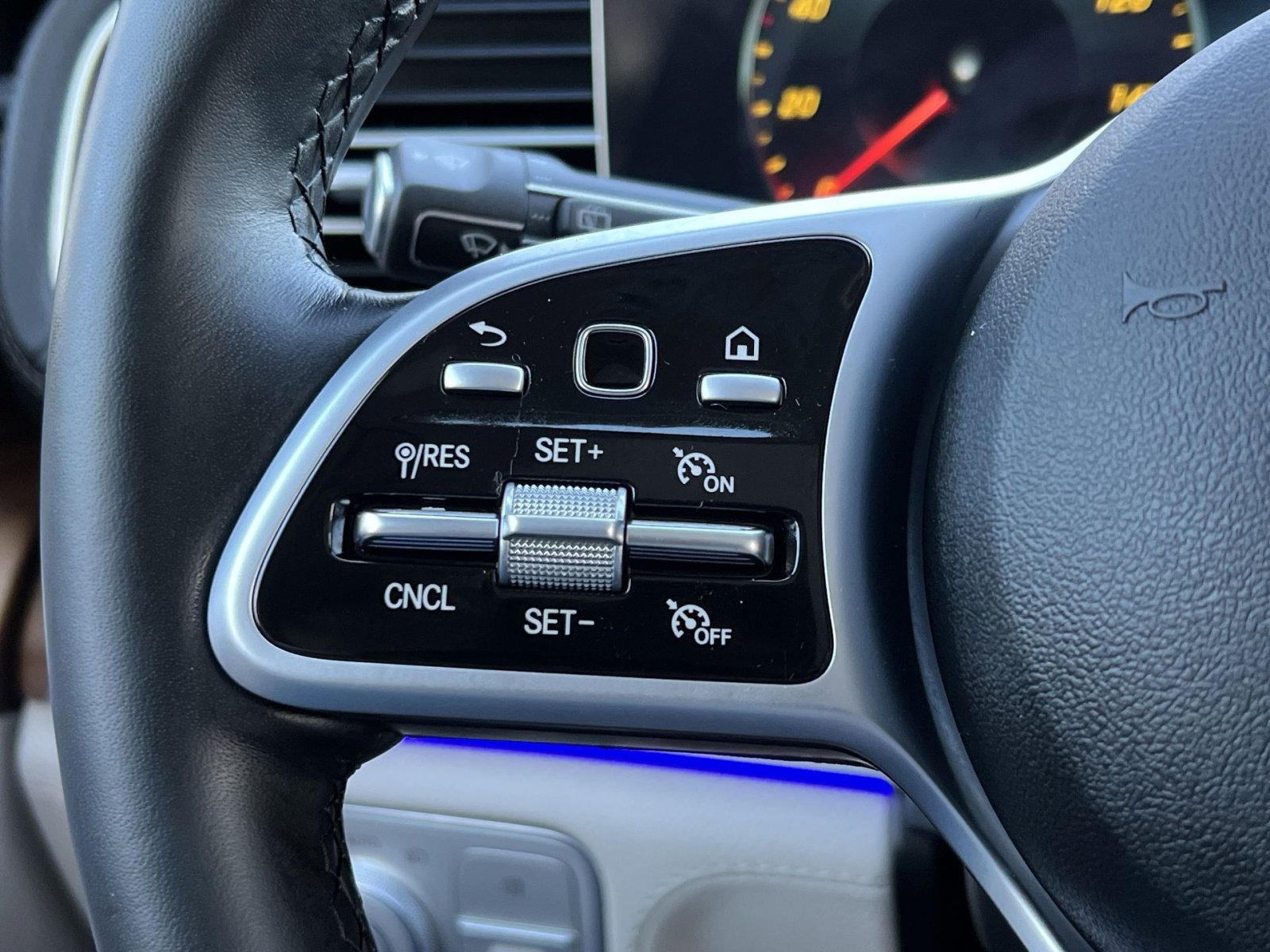 Certified 2022 Mercedes-Benz GLE 350 4MATIC image 30