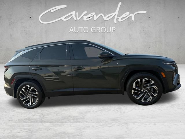 Used 2025 Hyundai Tucson Limited FWD image 17