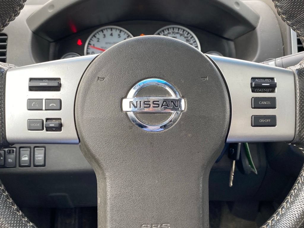 Used 2013 Nissan Frontier PRO-4X AWD/4WD image 26