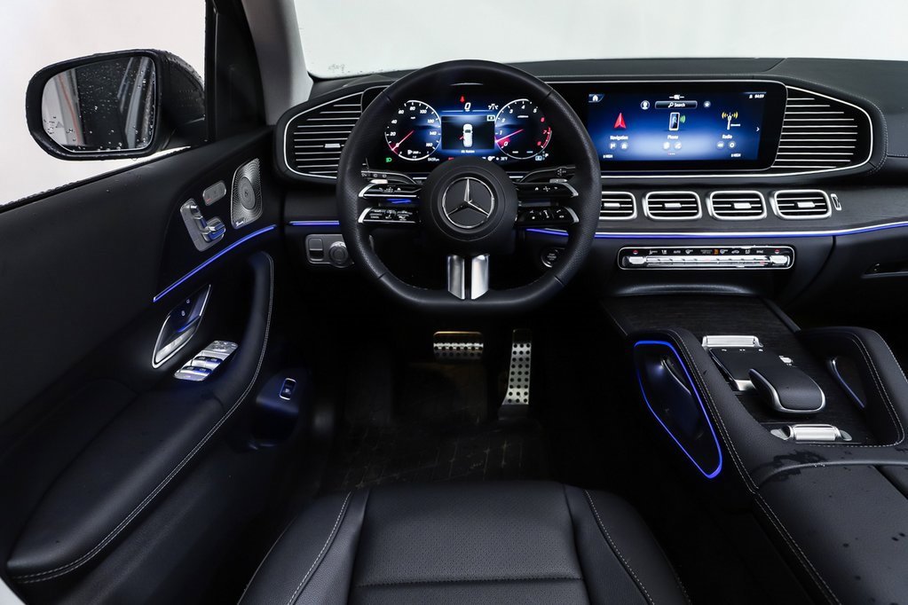New 2026 Mercedes-Benz GLS 450 4MATIC image 15