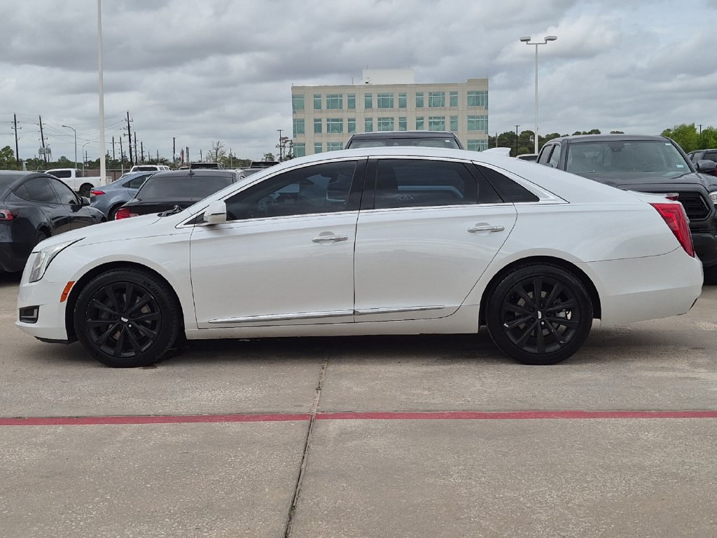 Used 2016 Cadillac XTS FWD image 3
