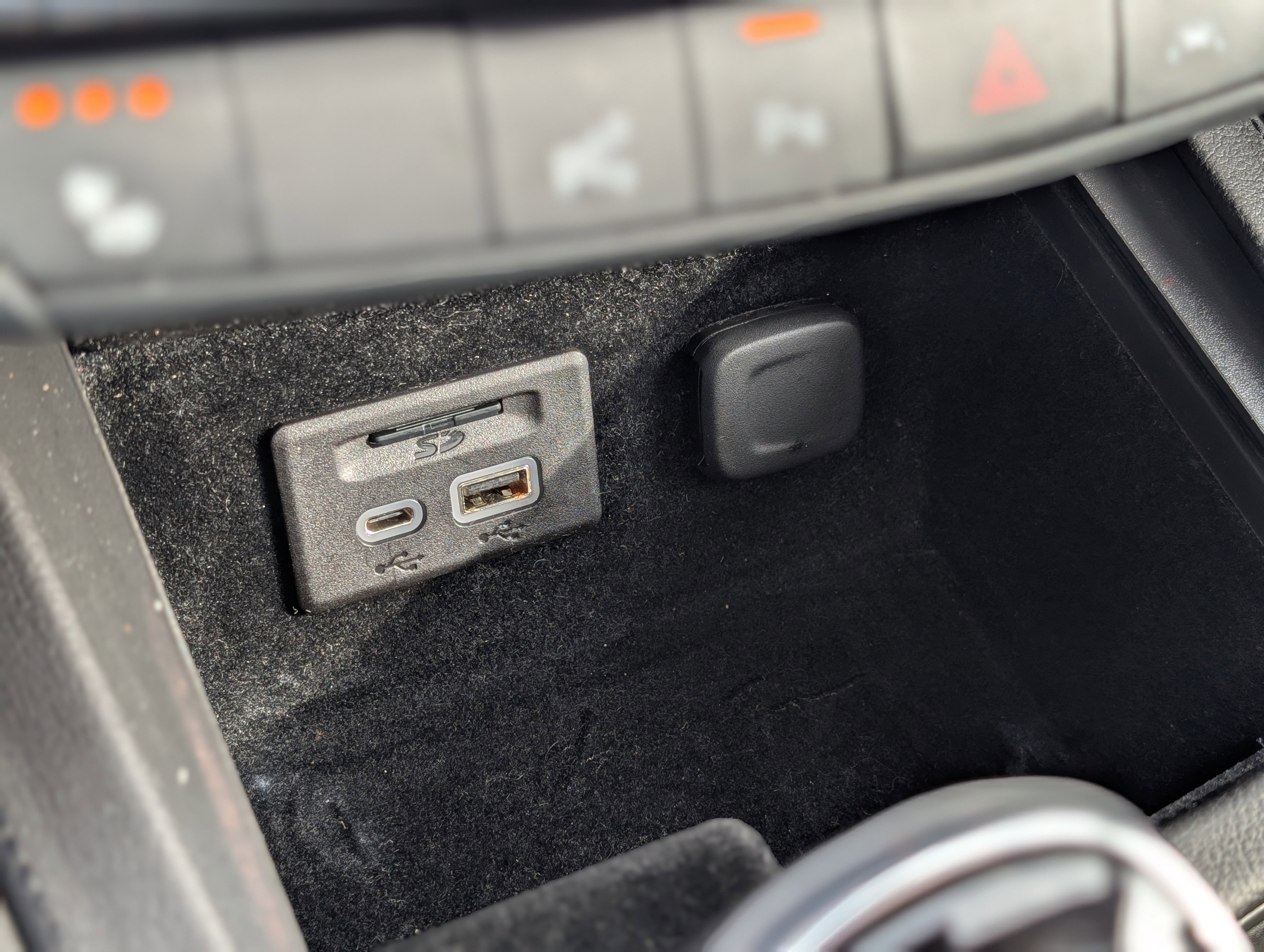 Used 2022 Cadillac XT4 Premium Luxury w/ Sun And Sound Package image 26