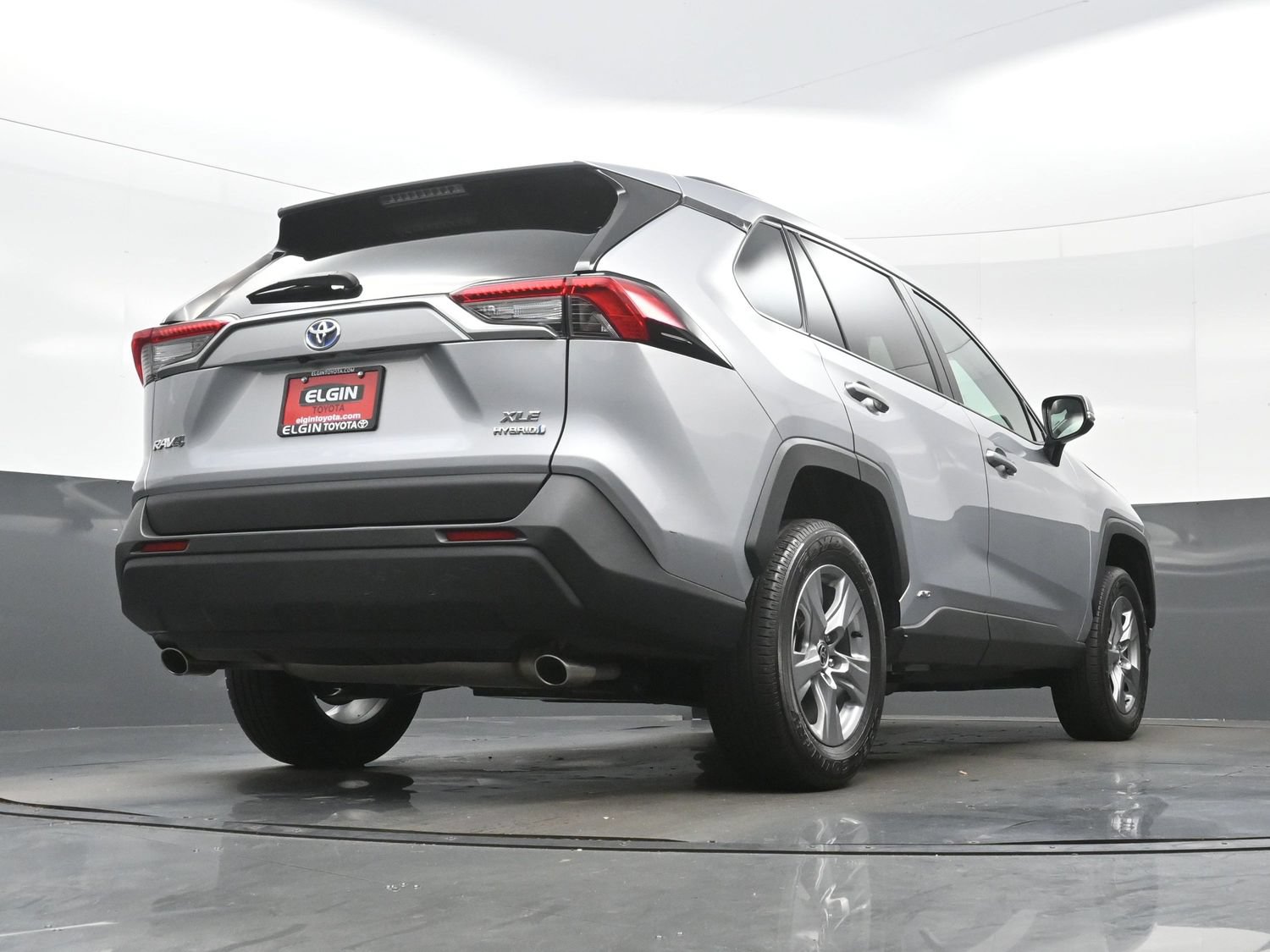 Used 2022 Toyota RAV4 XLE w/ Convenience Package AWD/4WD image 32