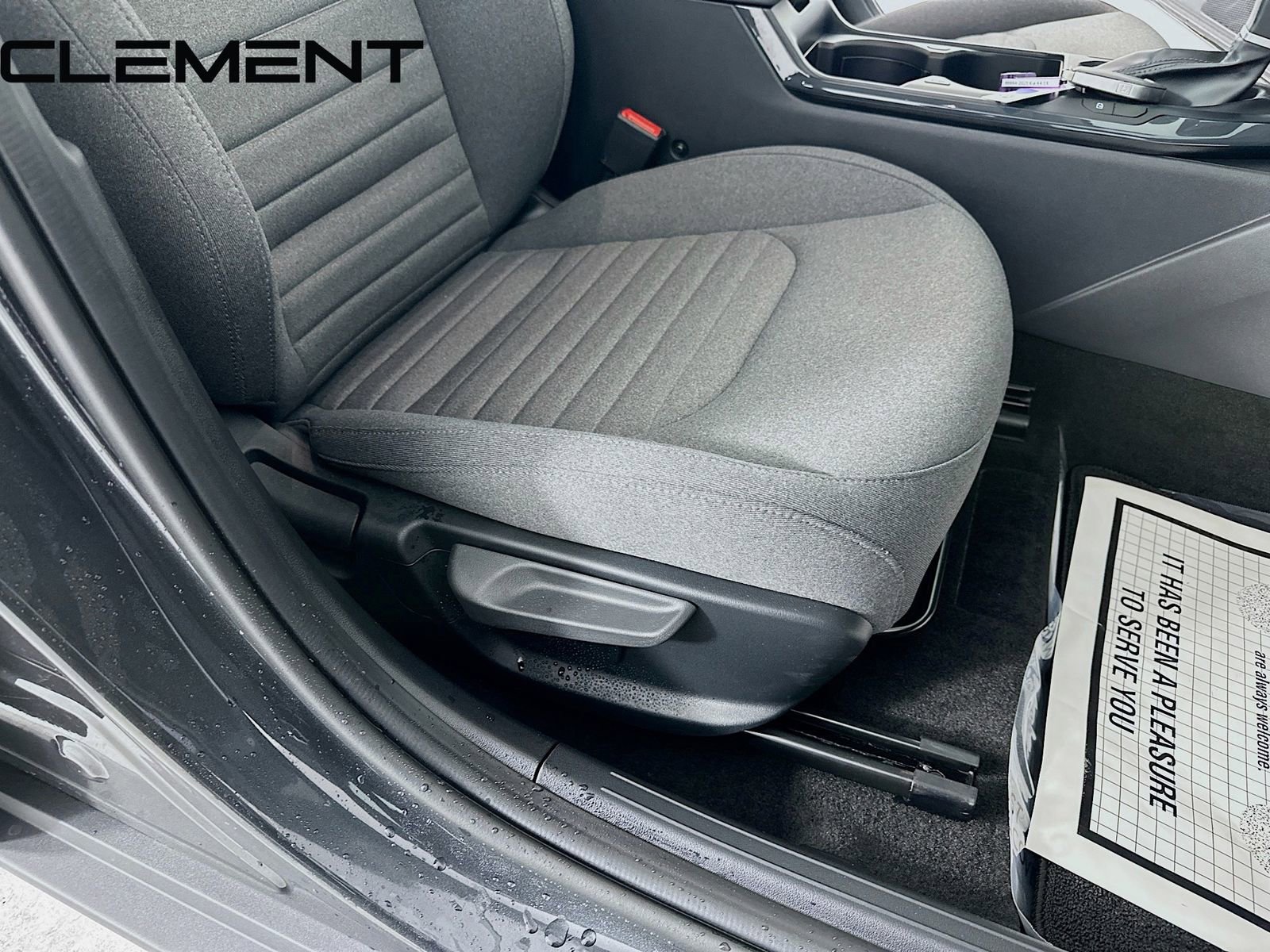 Used 2025 Kia K4 EX image 32