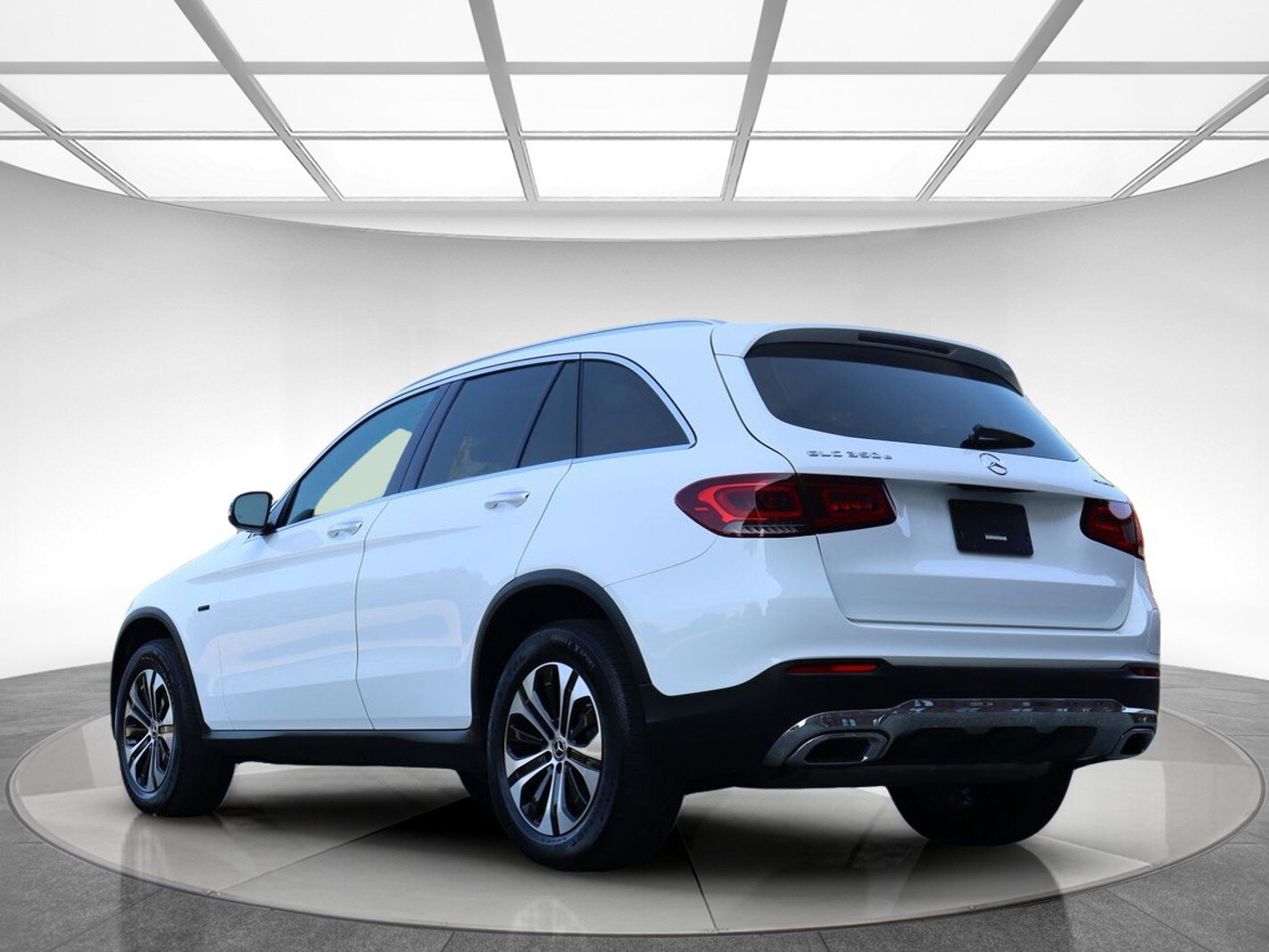 Used 2020 Mercedes-Benz GLC 350e 4MATIC w/ Premium Package image 8
