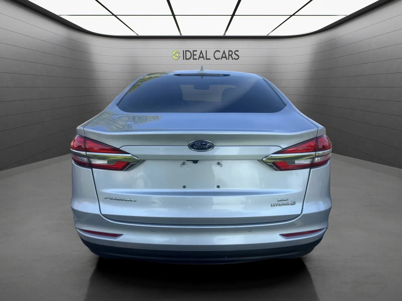 Used 2019 Ford Fusion SE FWD image 5
