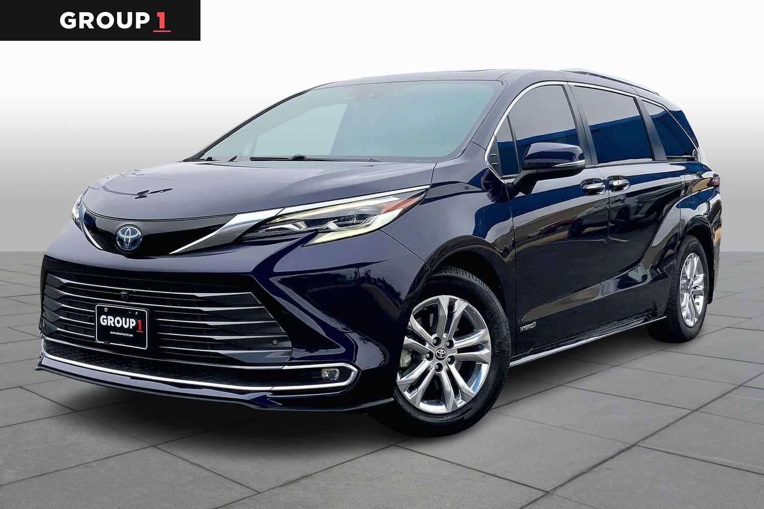 Used 2021 Toyota Sienna Platinum image 1
