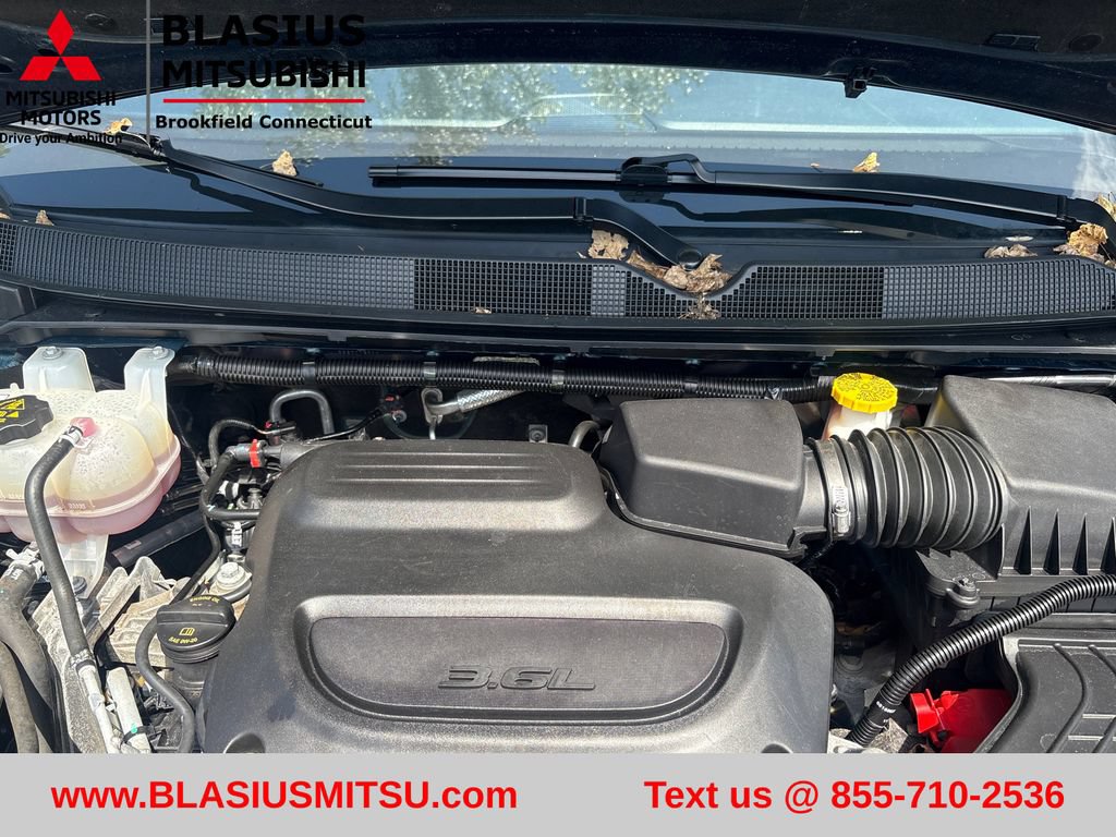 Used 2023 Chrysler Pacifica Limited w/ S Appearance Package FWD image 41