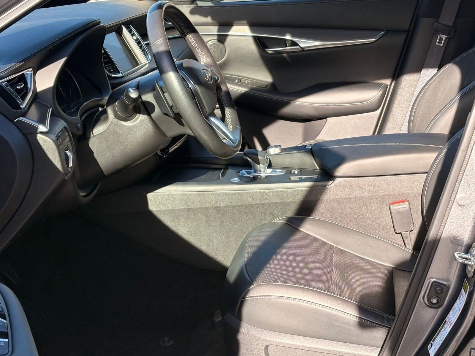 Used 2022 INFINITI QX50 Luxe image 5