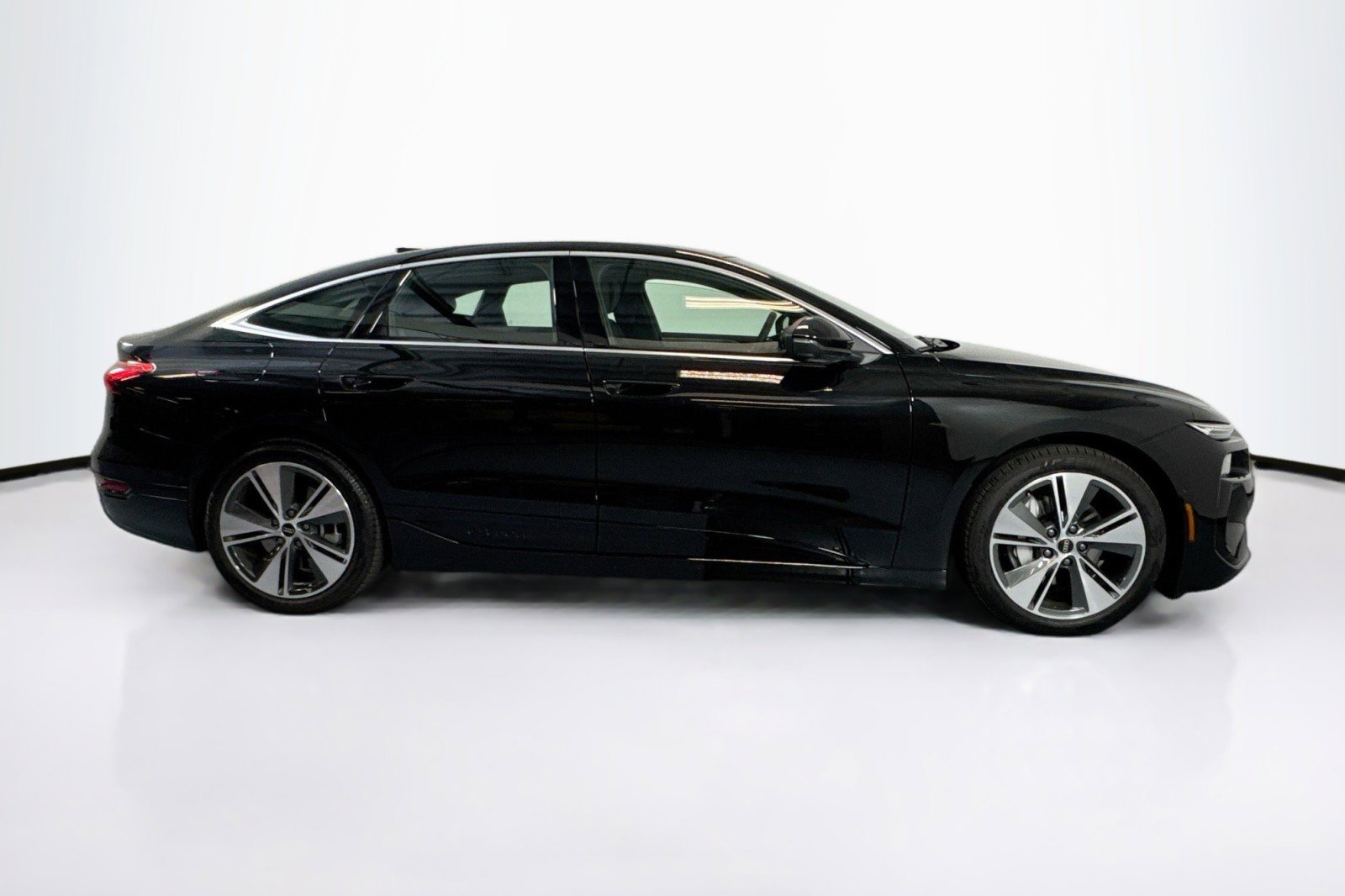 New 2025 Audi A6 e-tron Premium Plus RWD image 4