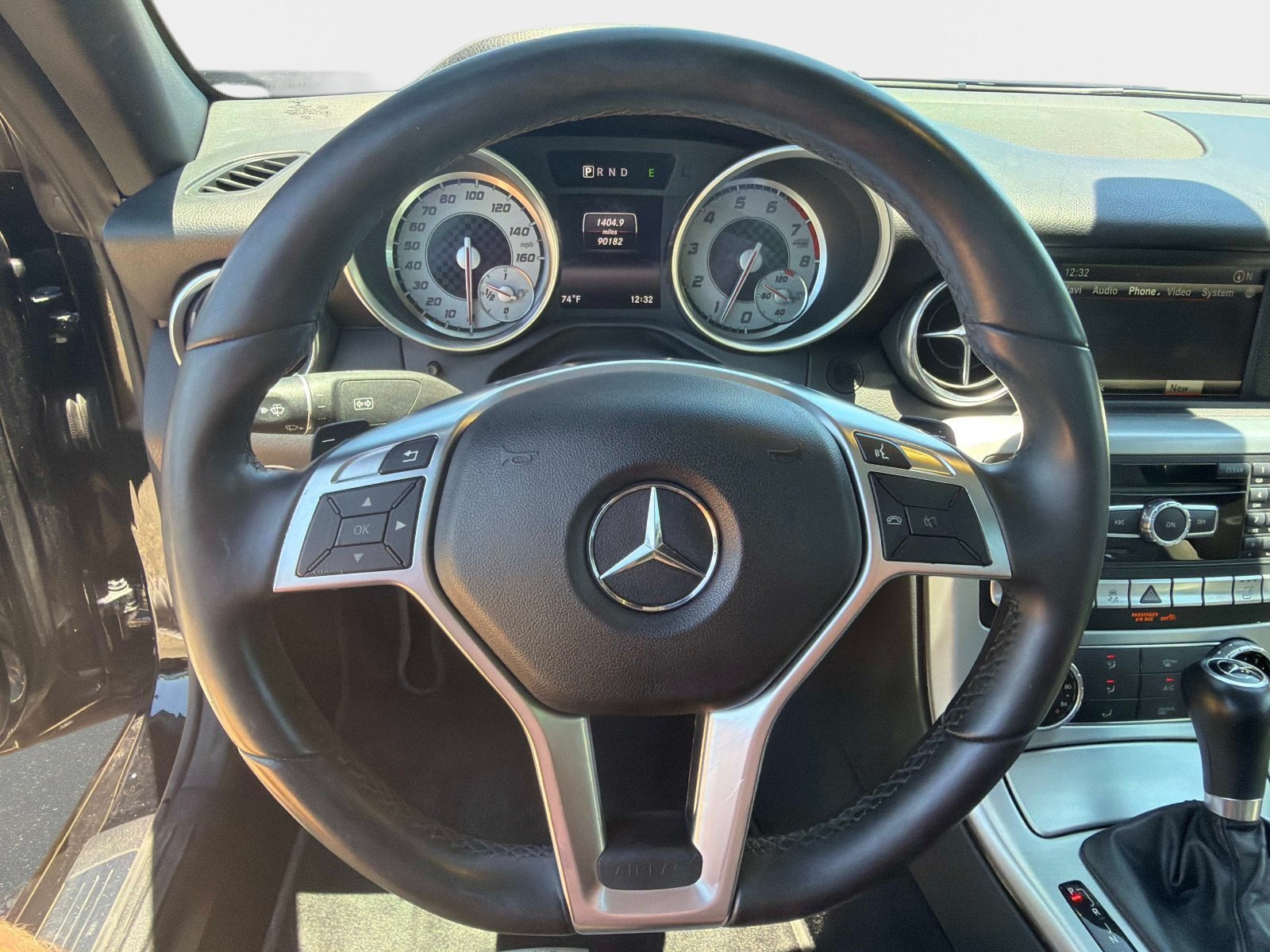 Used 2015 Mercedes-Benz SLK 250 image 20
