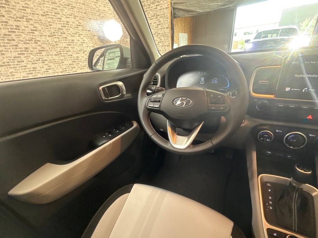 New 2026 Hyundai Venue SEL FWD image 18