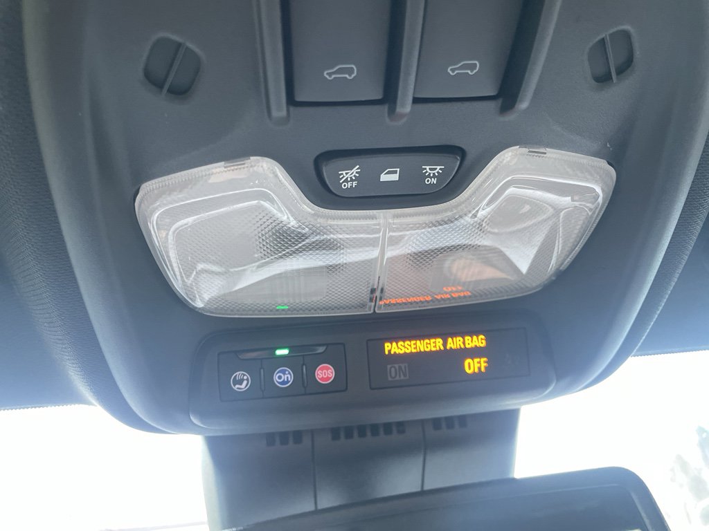 Used 2024 Chevrolet Colorado ZR2 w/ ZR2 Convenience Package III image 44