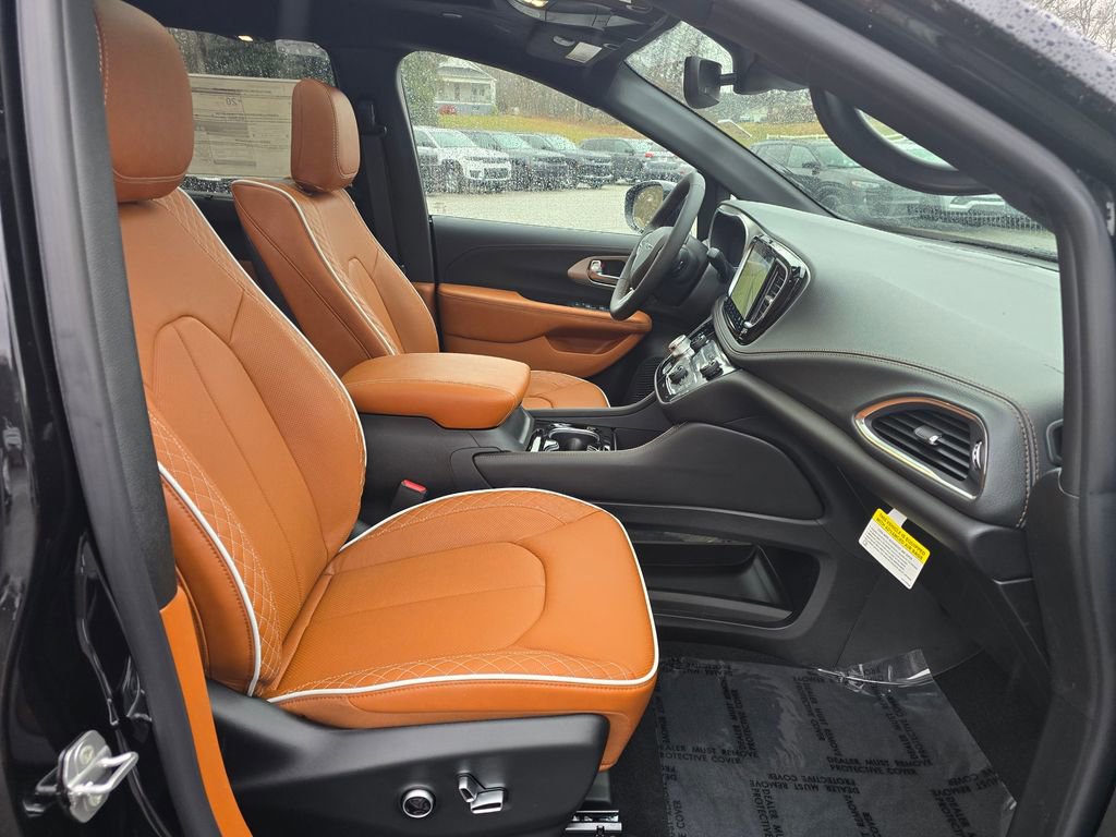 New 2026 Chrysler Pacifica Pinnacle image 29