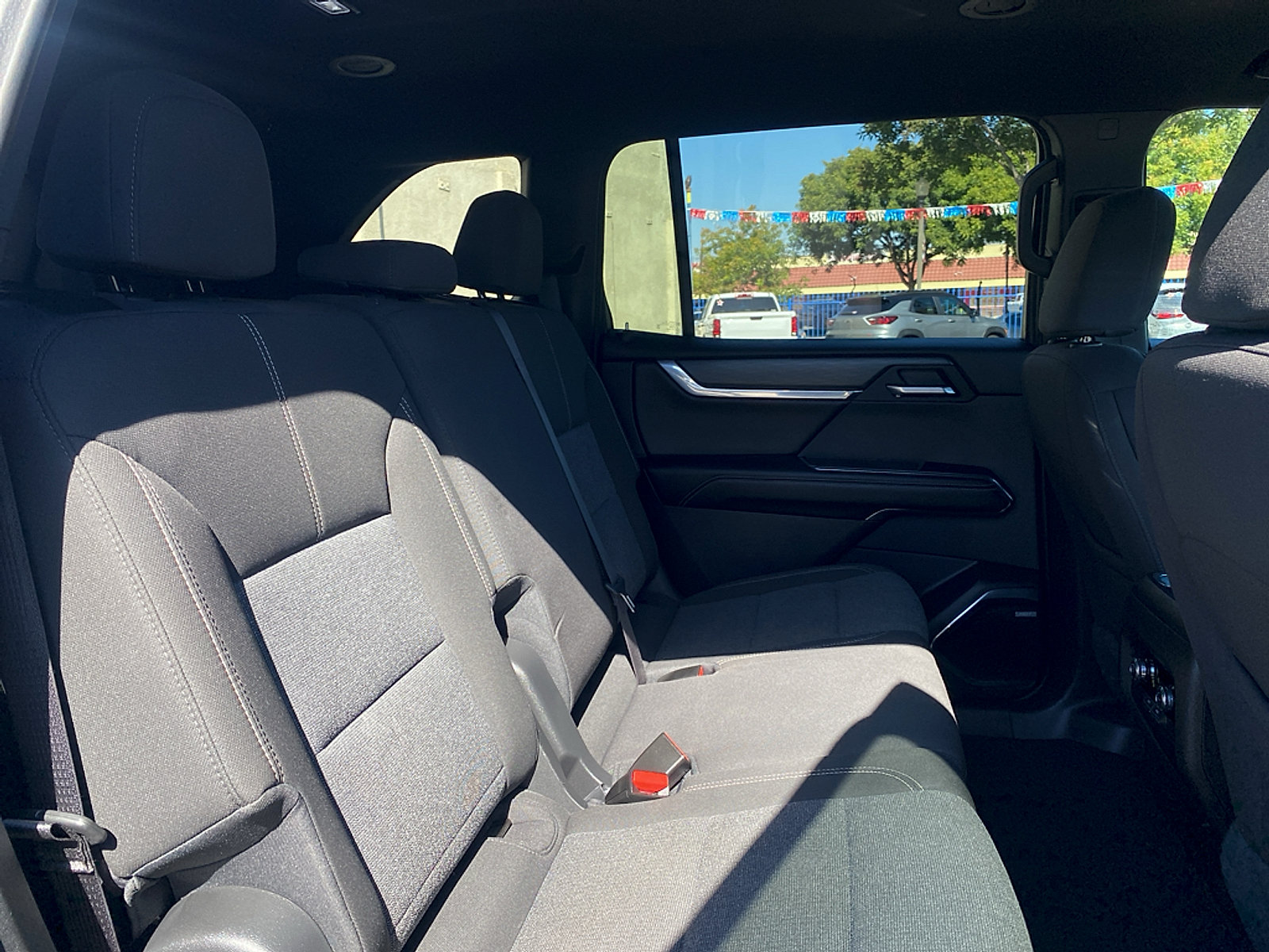 Used 2025 GMC Acadia Elevation AWD/4WD image 15