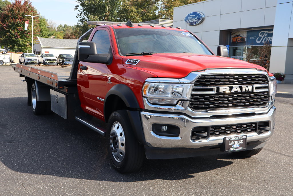 Used 2024 RAM 5500 SLT w/ Quick Order Package 2YG SLT RWD image 2