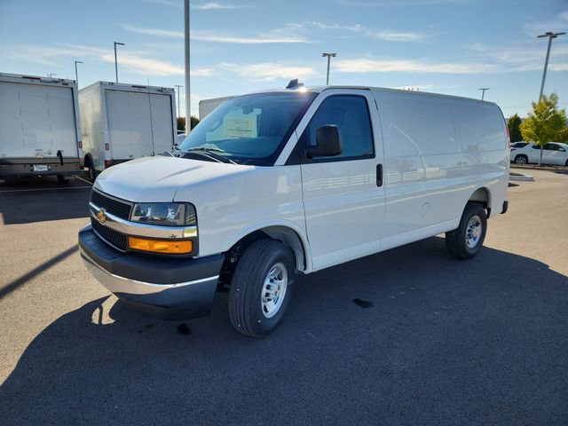 New 2025 Chevrolet Express 3500 w/ Driver Convenience Package image 3