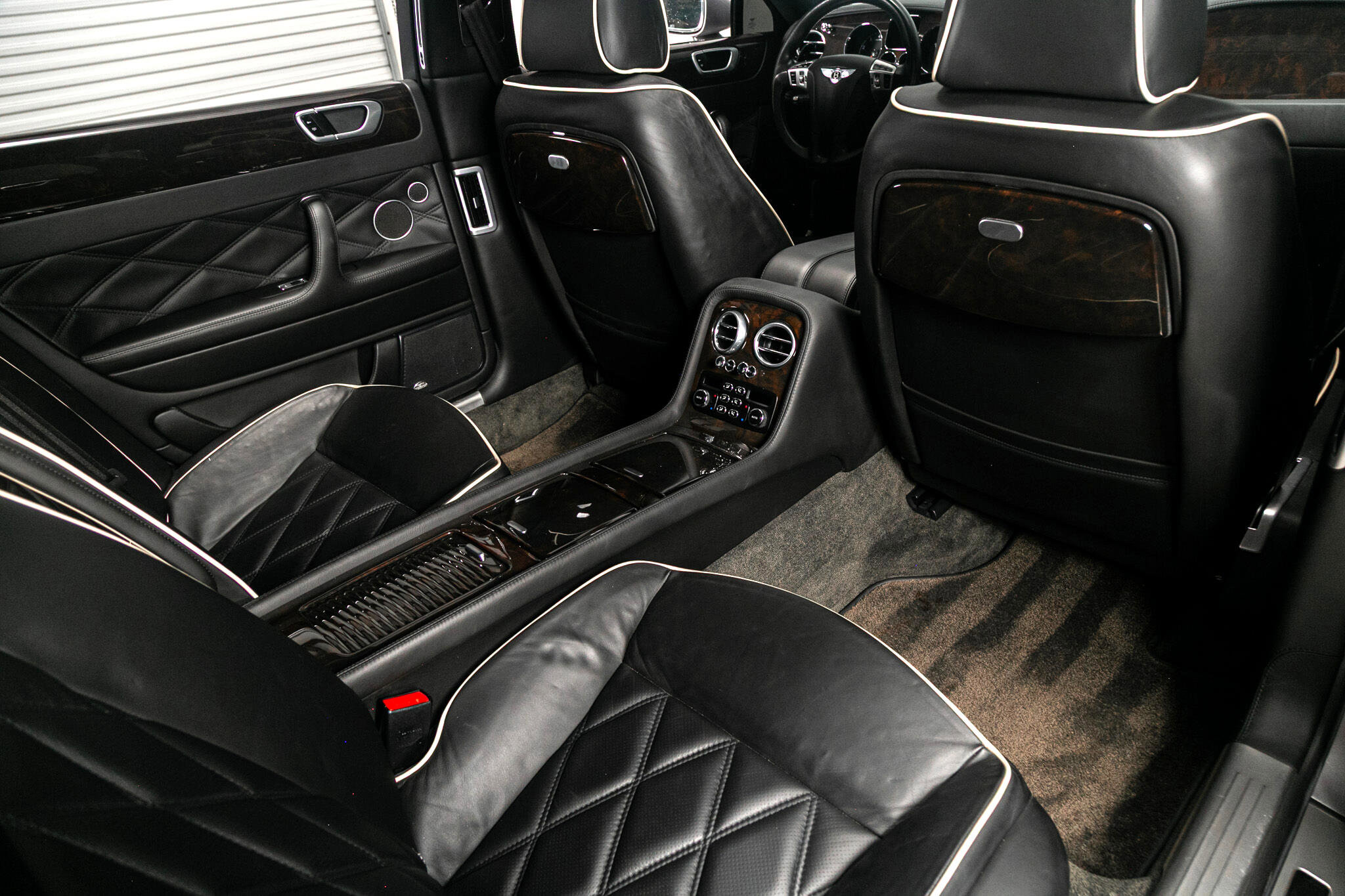 Used 2009 Bentley Flying Spur Flying Spur Speed w/ Convenience Specification Pkg image 31