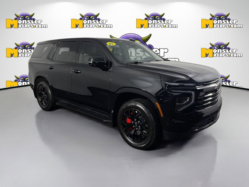Used 2025 Chevrolet Tahoe RST w/ RST Performance Edition image 3