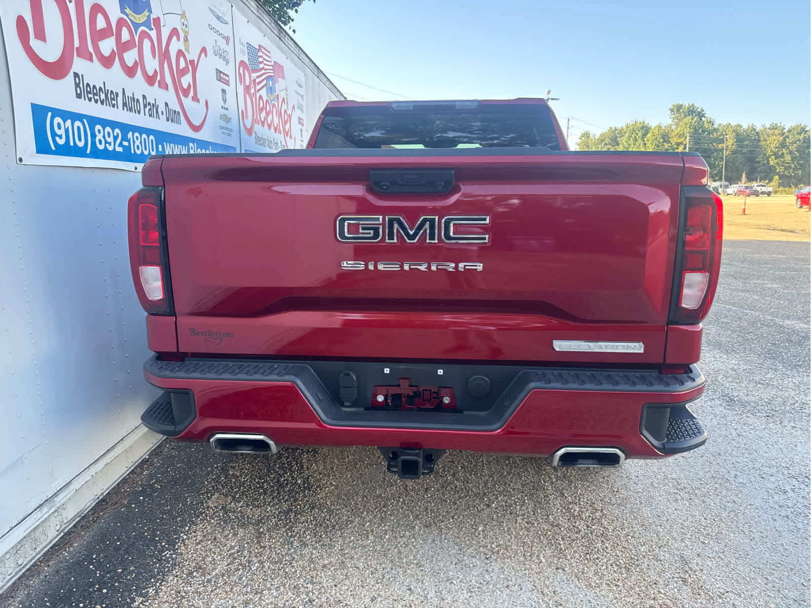 Used 2023 GMC Sierra 1500 Elevation AWD/4WD image 4