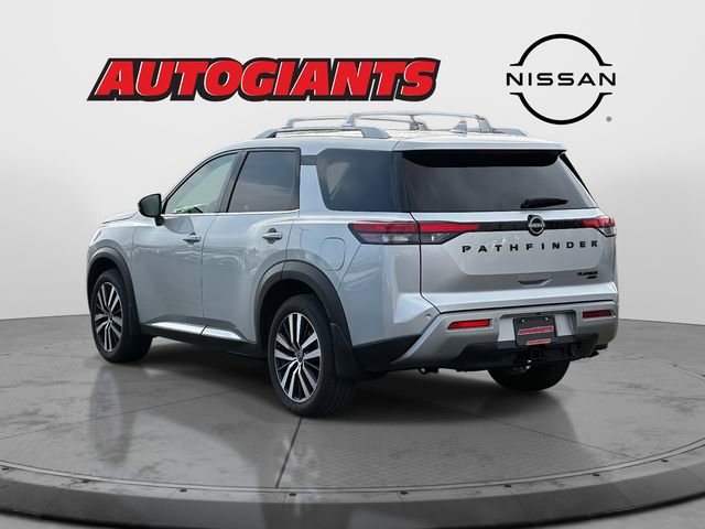 Used 2024 Nissan Pathfinder Platinum w/ Black Appearance Package image 5