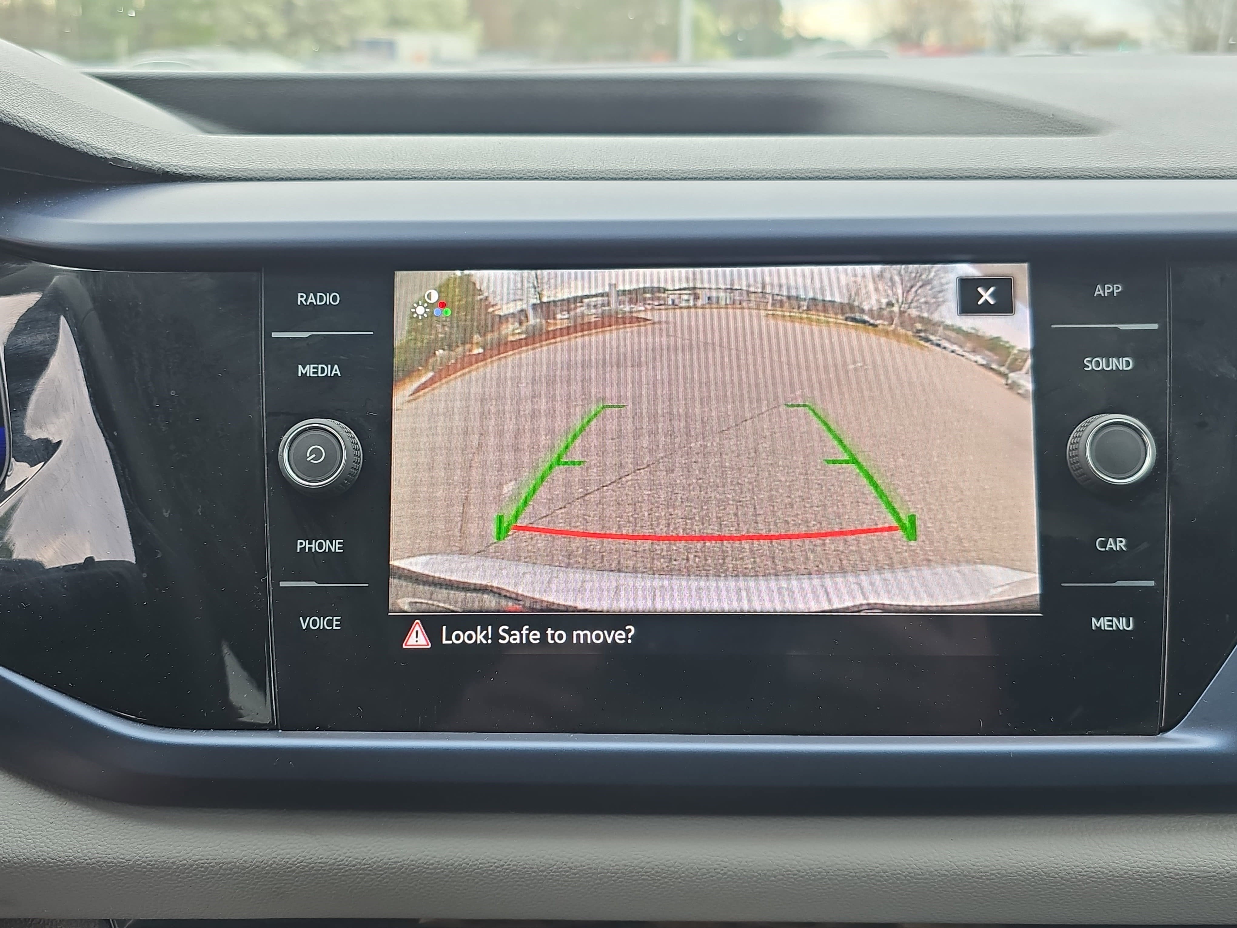 Used 2022 Volkswagen Taos SE image 21