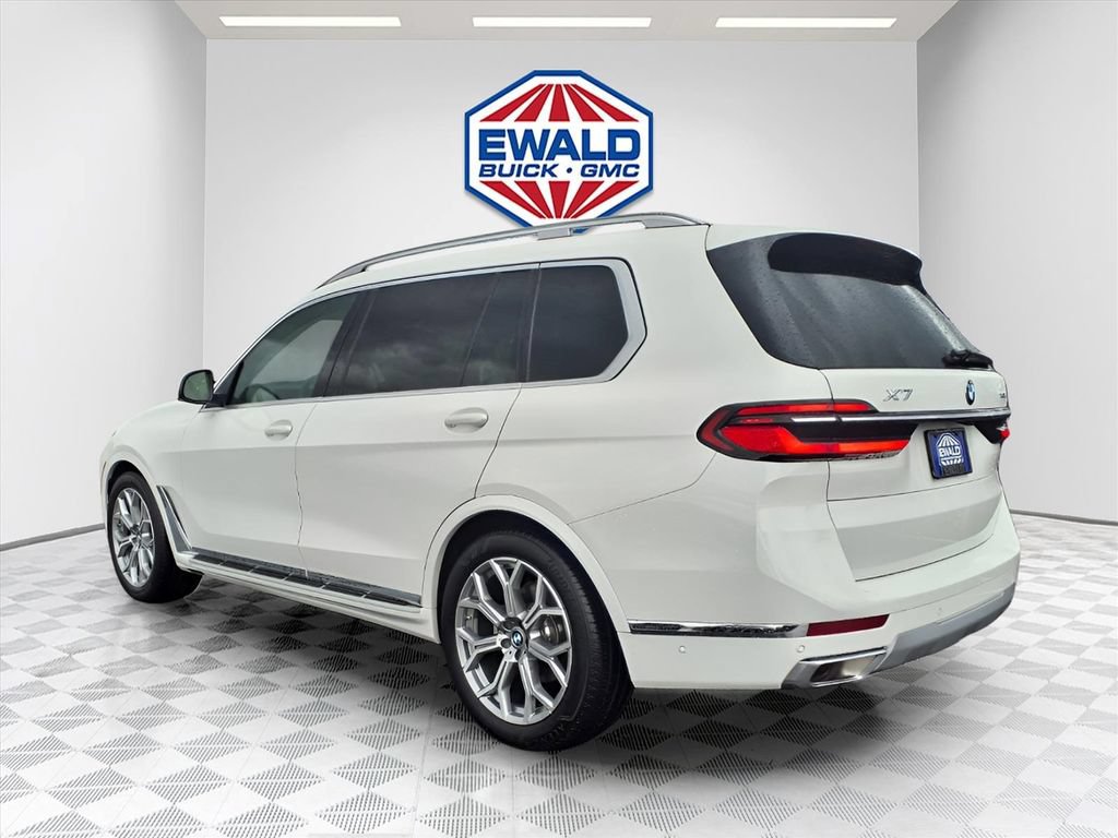 Used 2026 BMW X7 xDrive40i AWD/4WD image 4