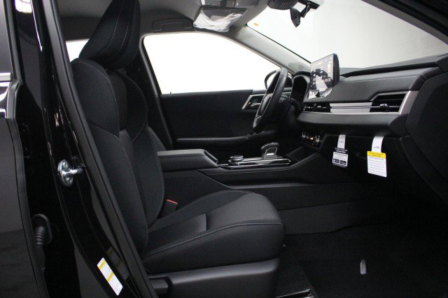 New 2026 Mitsubishi Outlander ES FWD image 18