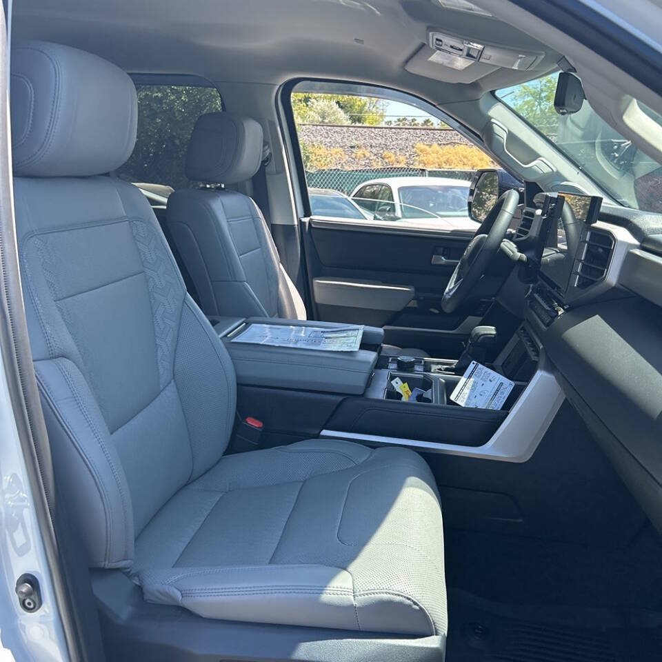 Used 2024 Toyota Tundra Limited w/ TRD Off-Road Package AWD/4WD image 18