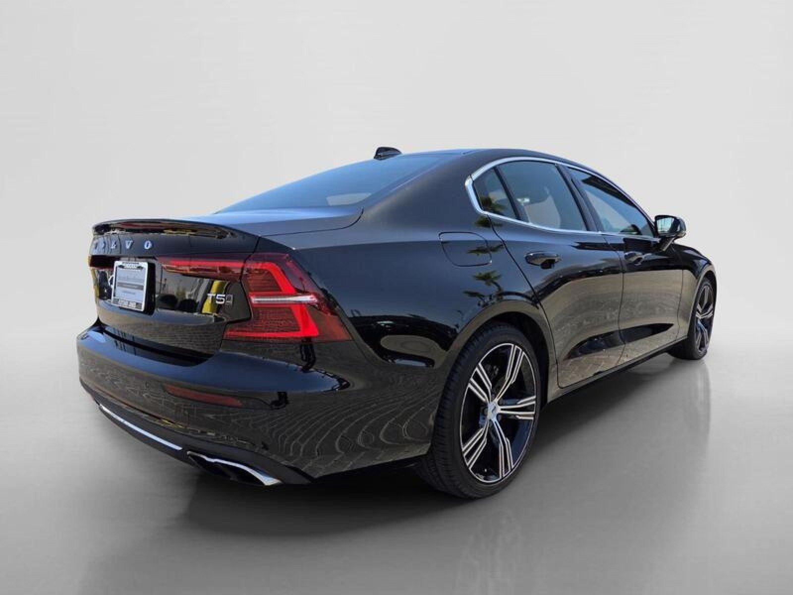 Used 2021 Volvo S60 T5 Inscription AWD/4WD image 5