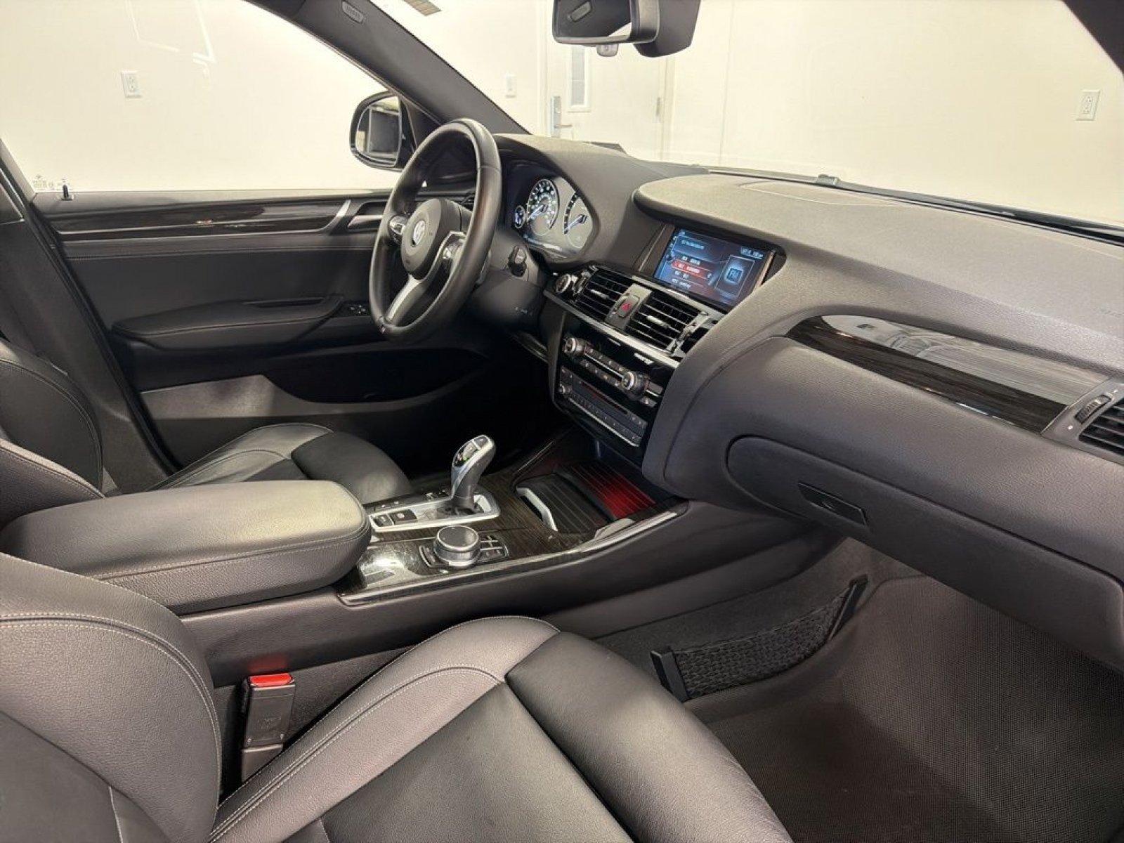 Used 2017 BMW X4 xDrive28i AWD/4WD image 24
