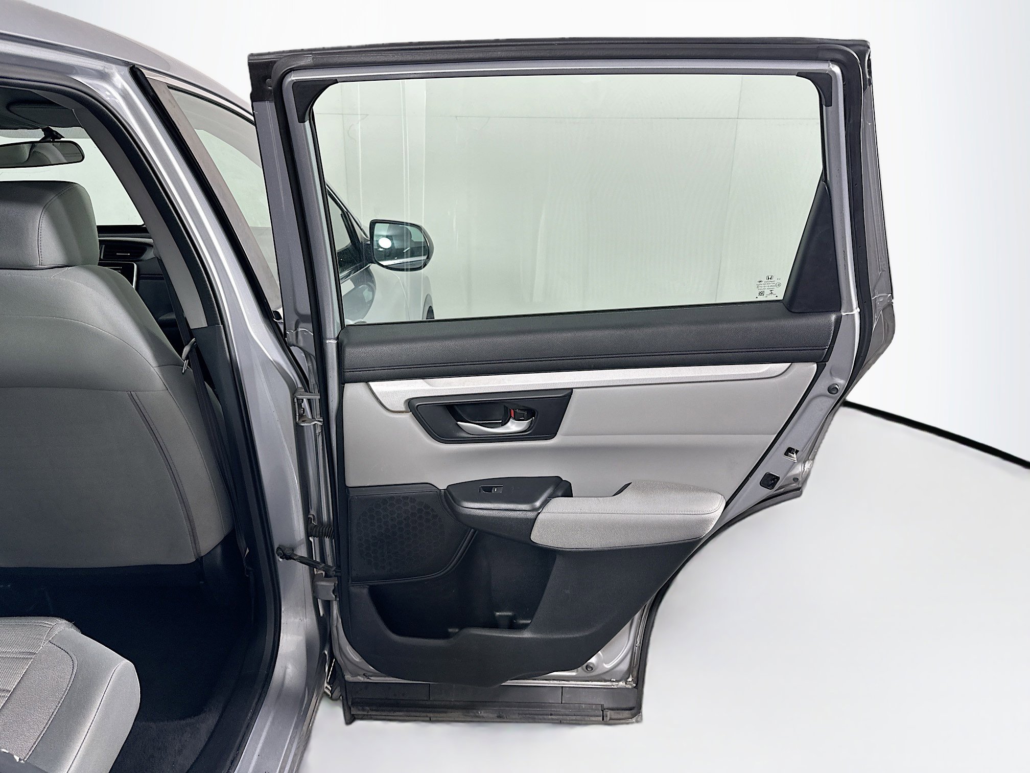 Used 2018 Honda CR-V LX image 29