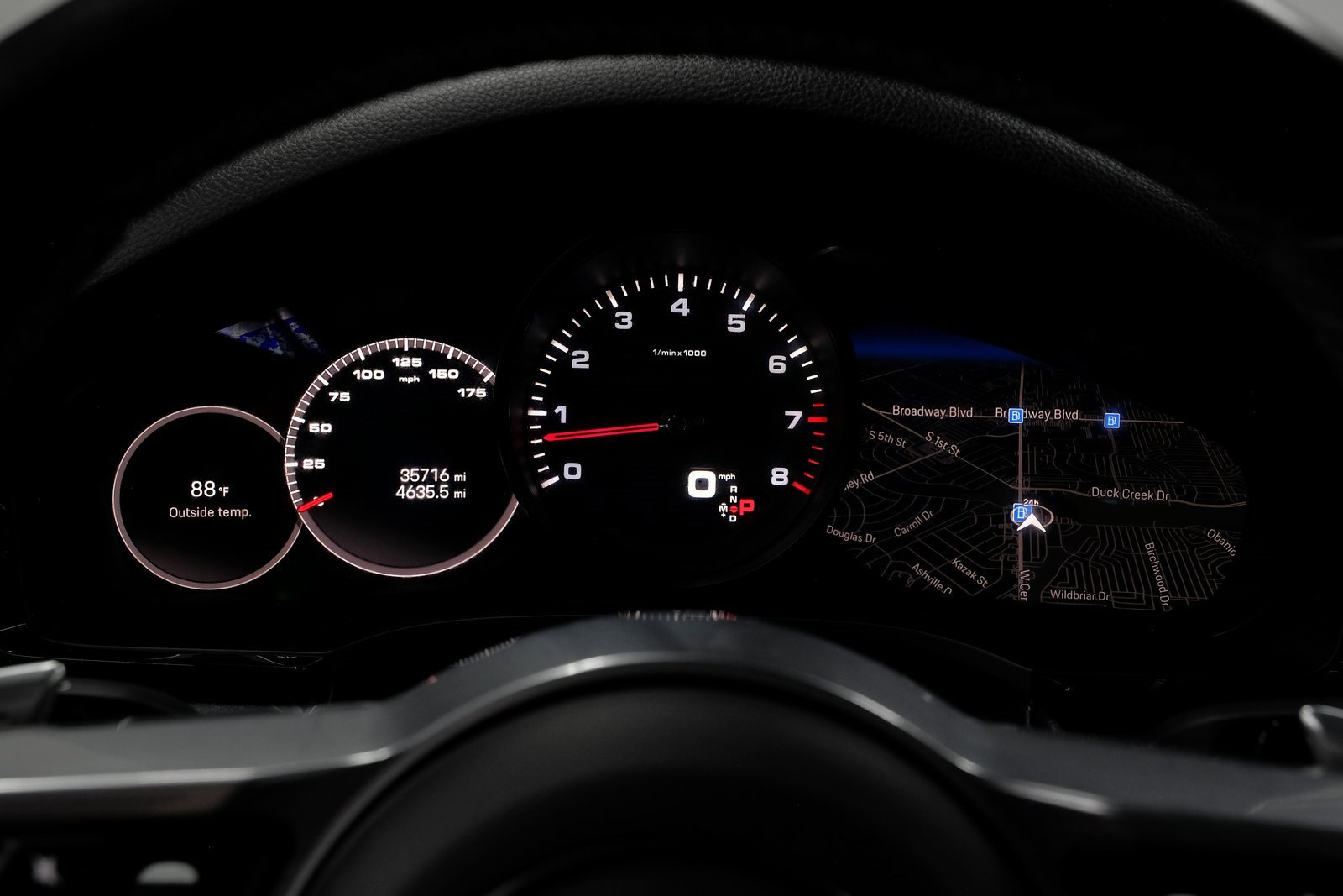 Used 2023 Porsche Cayenne Coupe image 28