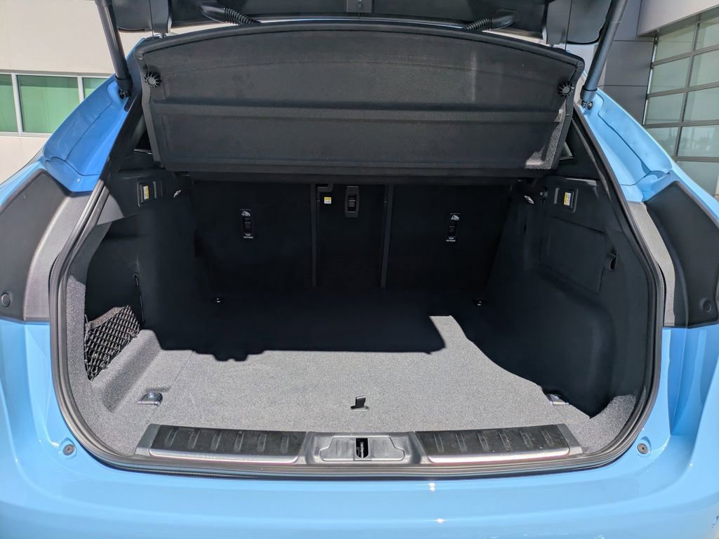 New 2026 Jaguar F-PACE SVR image 14